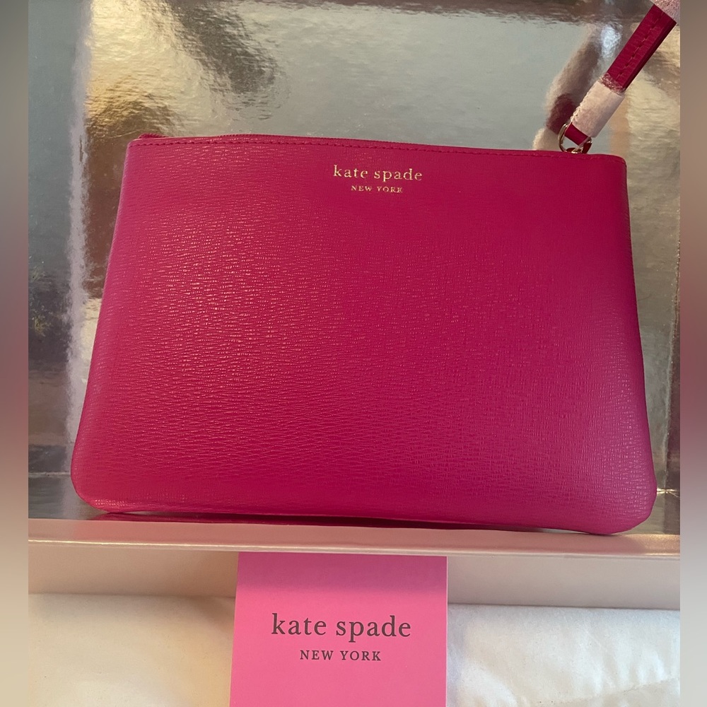 Kate Spade - Roulette Wristlet- Anemone Pink